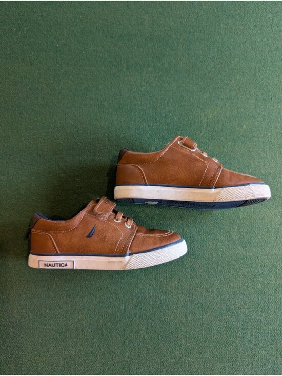 Nautica Other - EUC Boy's Nautica Shoes Size 10 💙